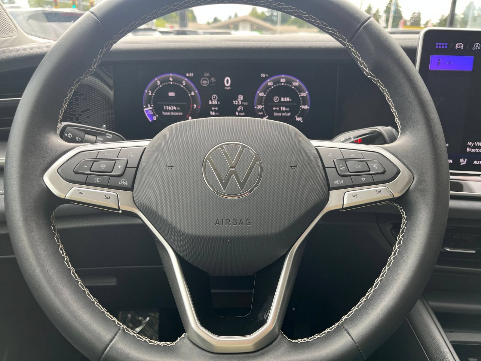 Used 2026 Volkswagen Tiguan SE AWD/4WD image 30