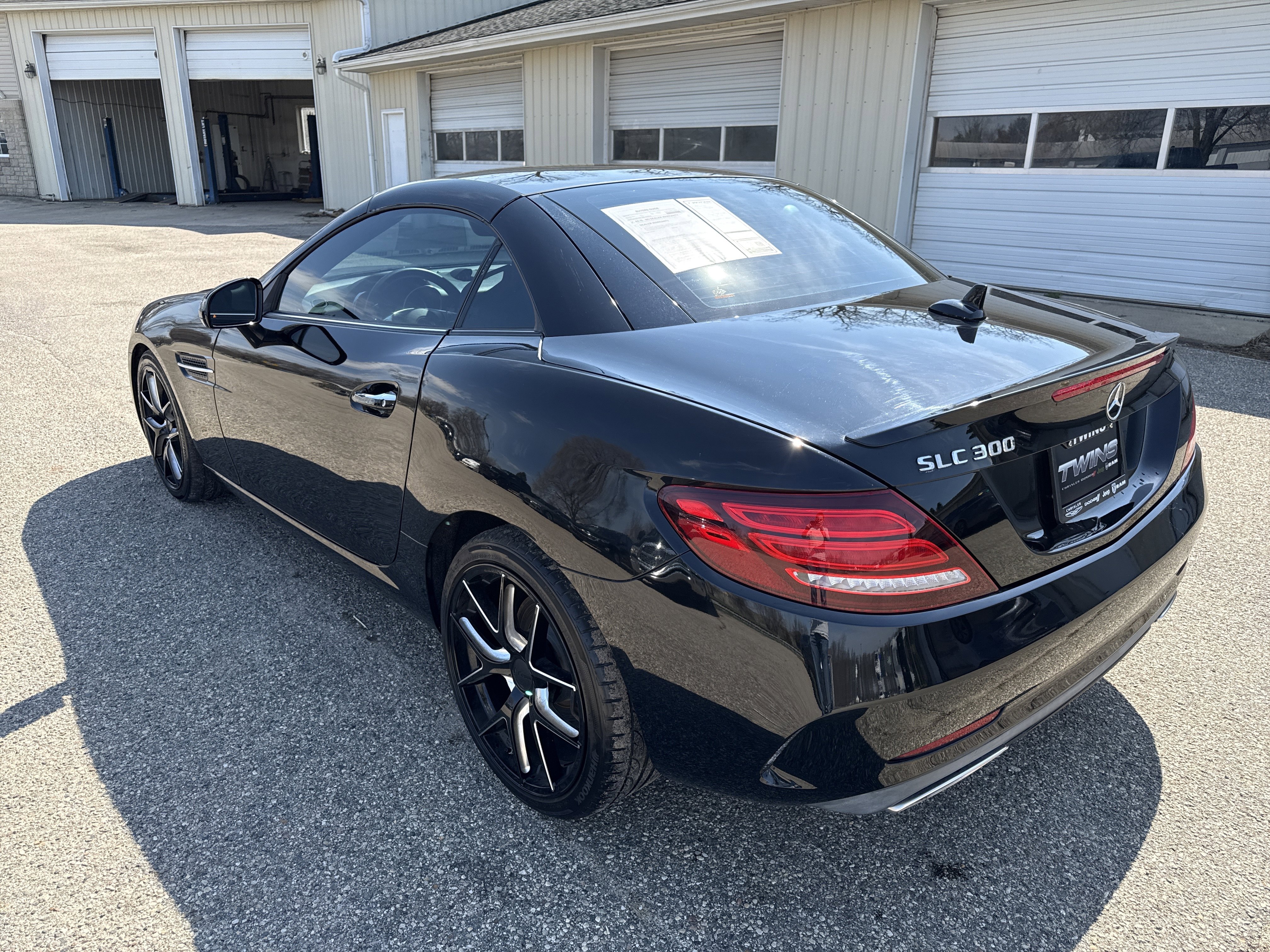 Used 2019 Mercedes-Benz SLC 300 w/ Premium Package image 9
