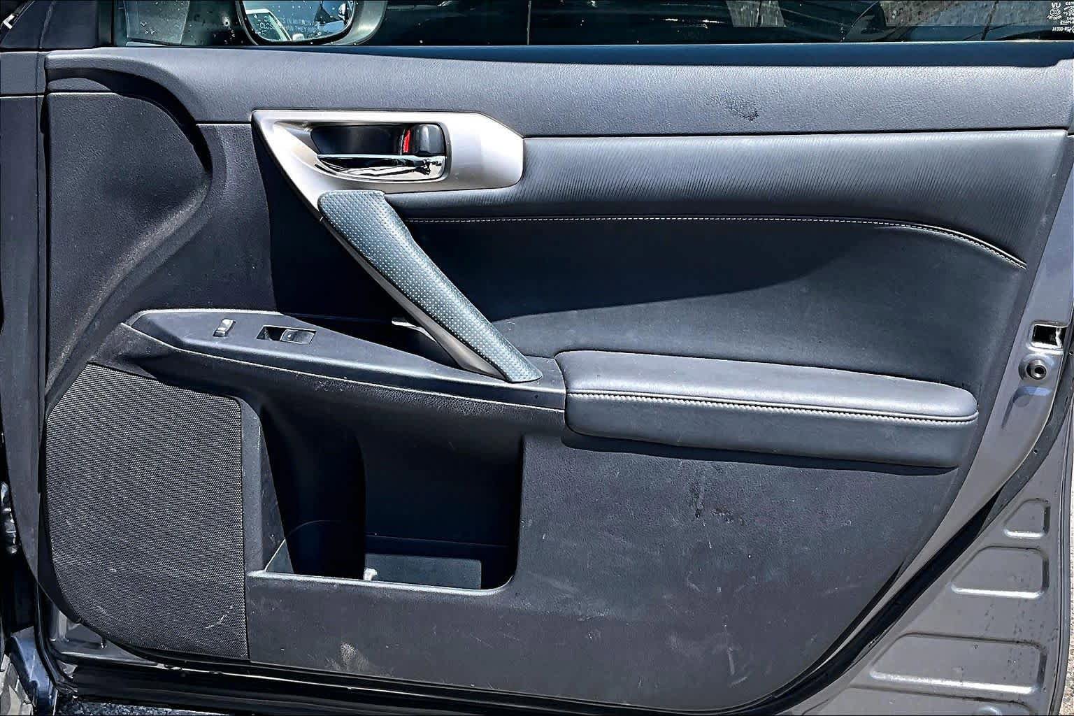 Used 2014 Lexus CT 200h FWD image 22