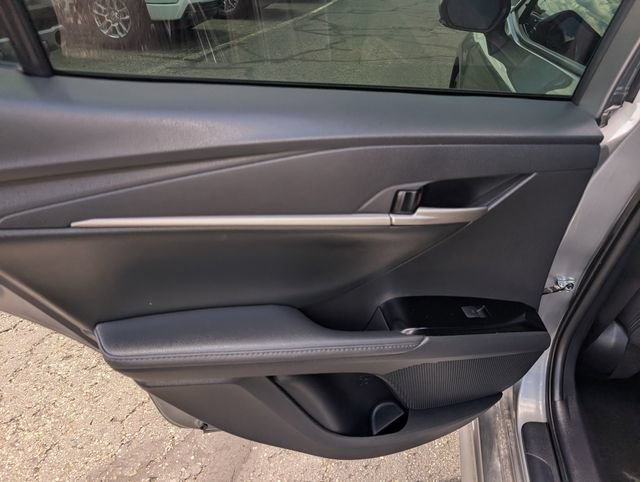 Used 2025 Toyota Camry XSE FWD image 11