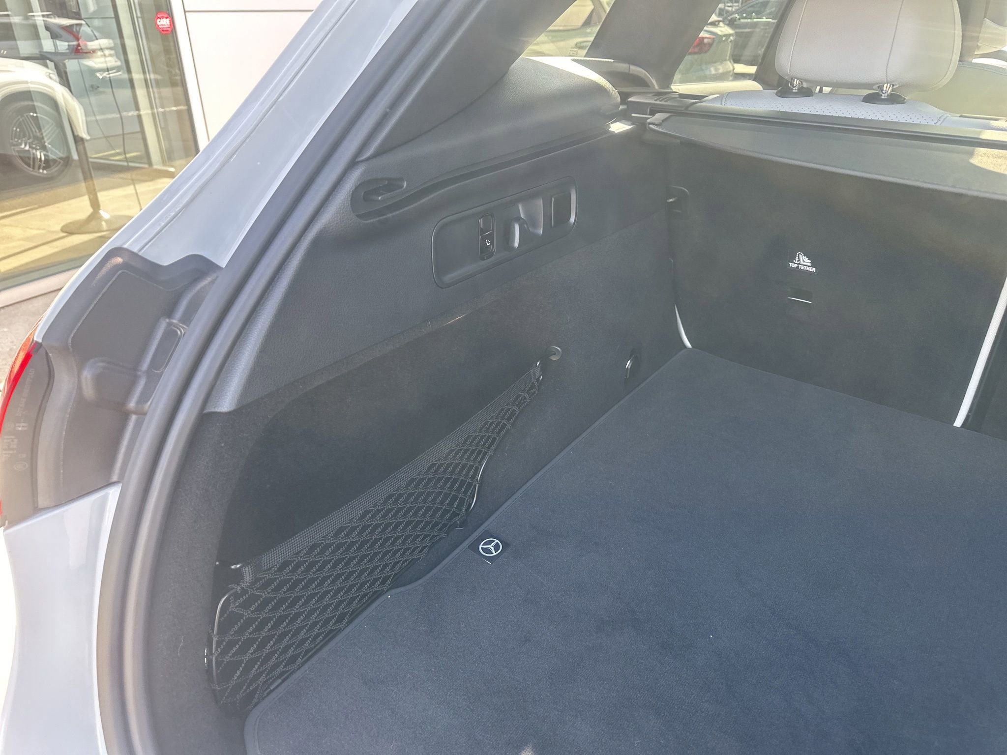 Used 2025 Mercedes-Benz GLC 300 4MATIC image 19