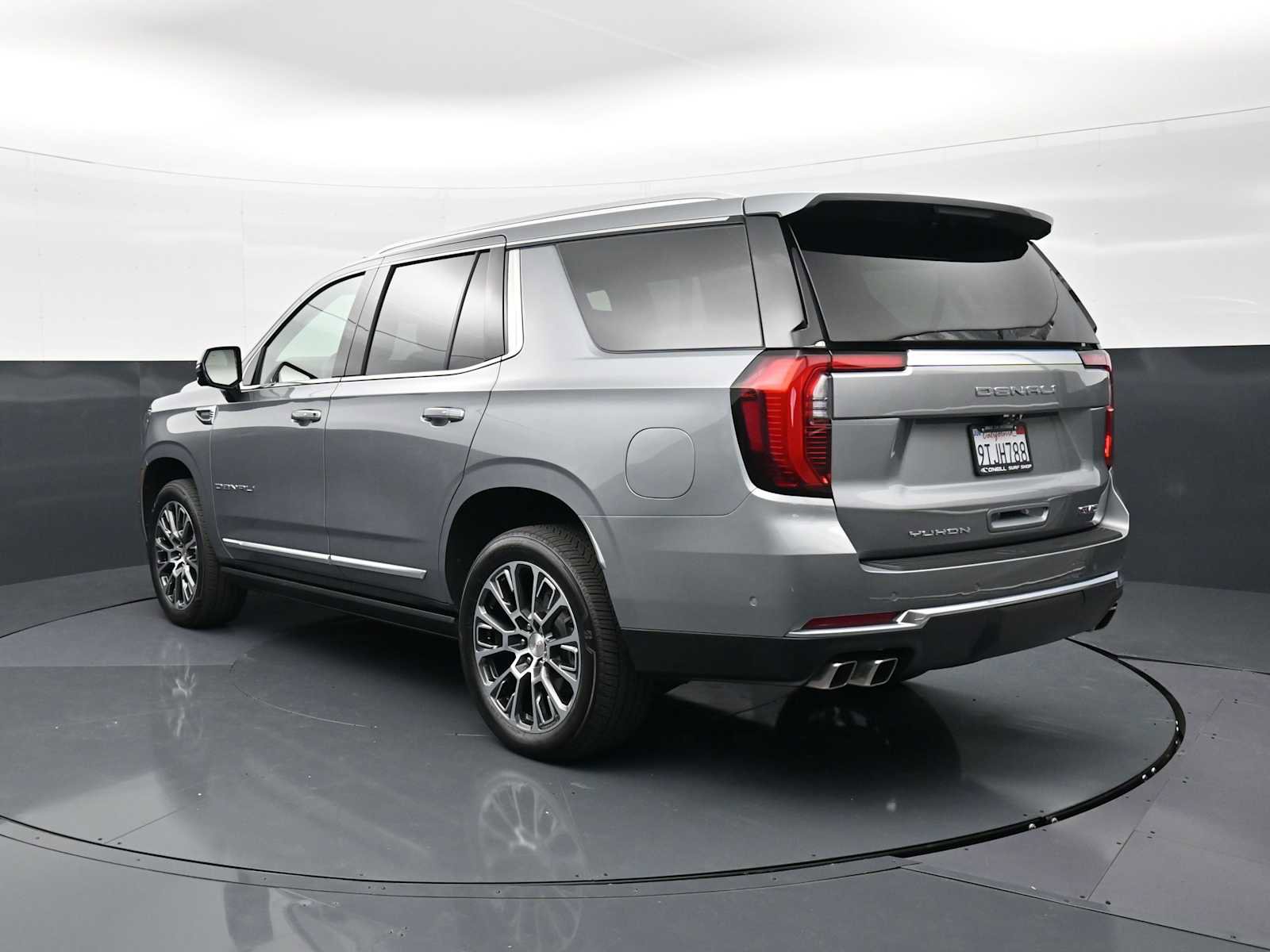 Used 2025 GMC Yukon Denali w/ Denali Reserve Package AWD/4WD image 7