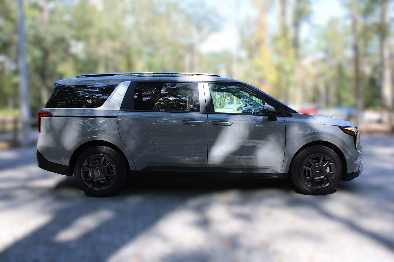 New 2026 Kia Carnival EX image 18