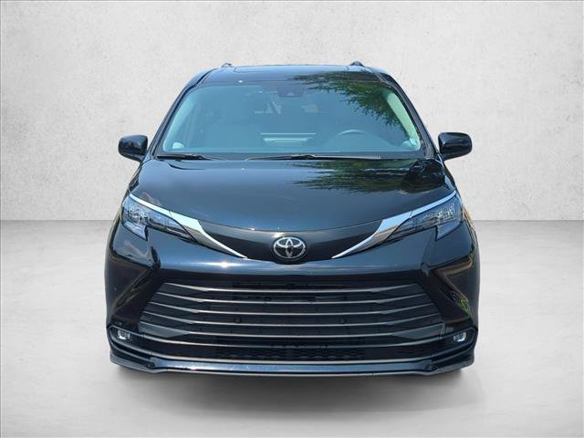 Certified 2026 Toyota Sienna XLE FWD video 2