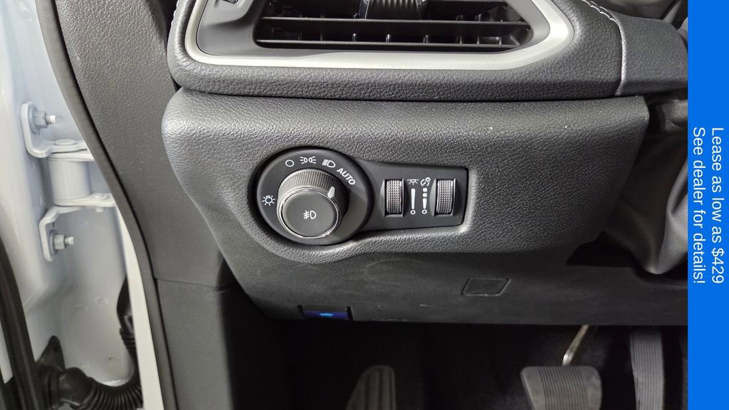 New 2025 Chrysler Pacifica Select w/ Fav Edition Package FWD image 20
