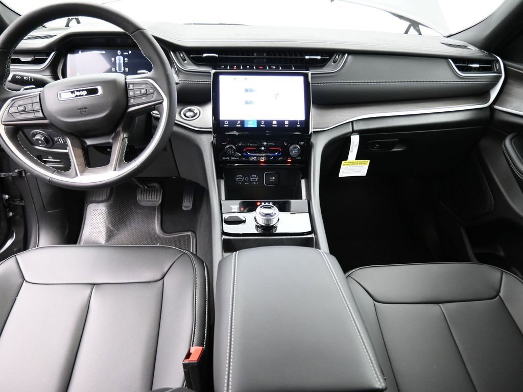 New 2025 Jeep Grand Cherokee Limited image 33