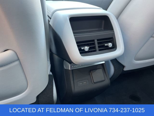 Used 2024 Cadillac Lyriq Luxury image 21