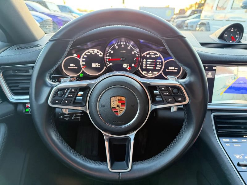 Used 2018 Porsche Panamera 4 w/ Premium Package image 21