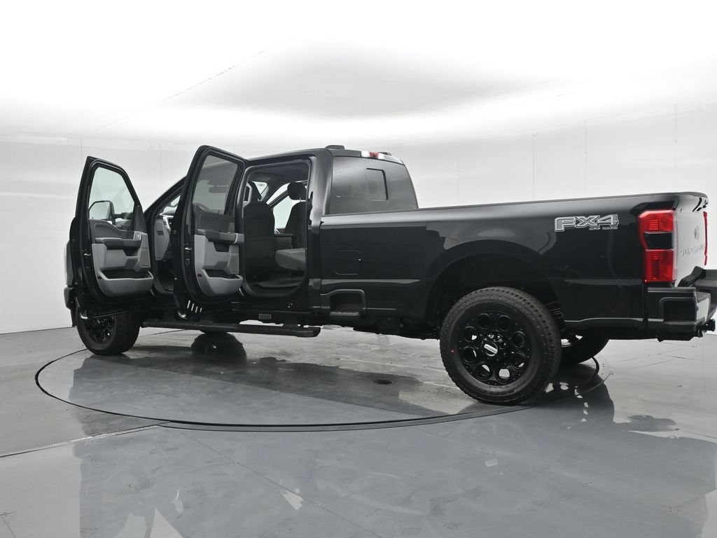 New 2026 Ford F350 XLT w/ XLT Premium Package AWD/4WD image 35