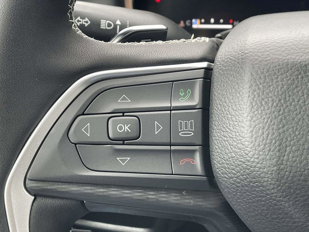 New 2025 Jeep Grand Cherokee Laredo X w/ Luxury Tech Group I image 31