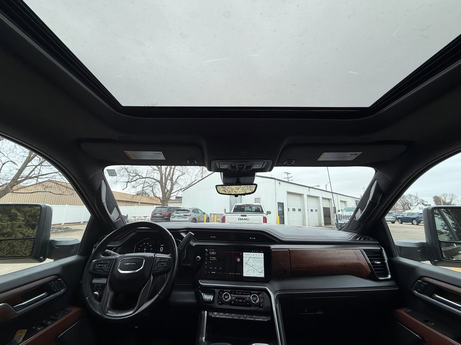 Used 2025 GMC Sierra 2500 Denali Ultimate image 27