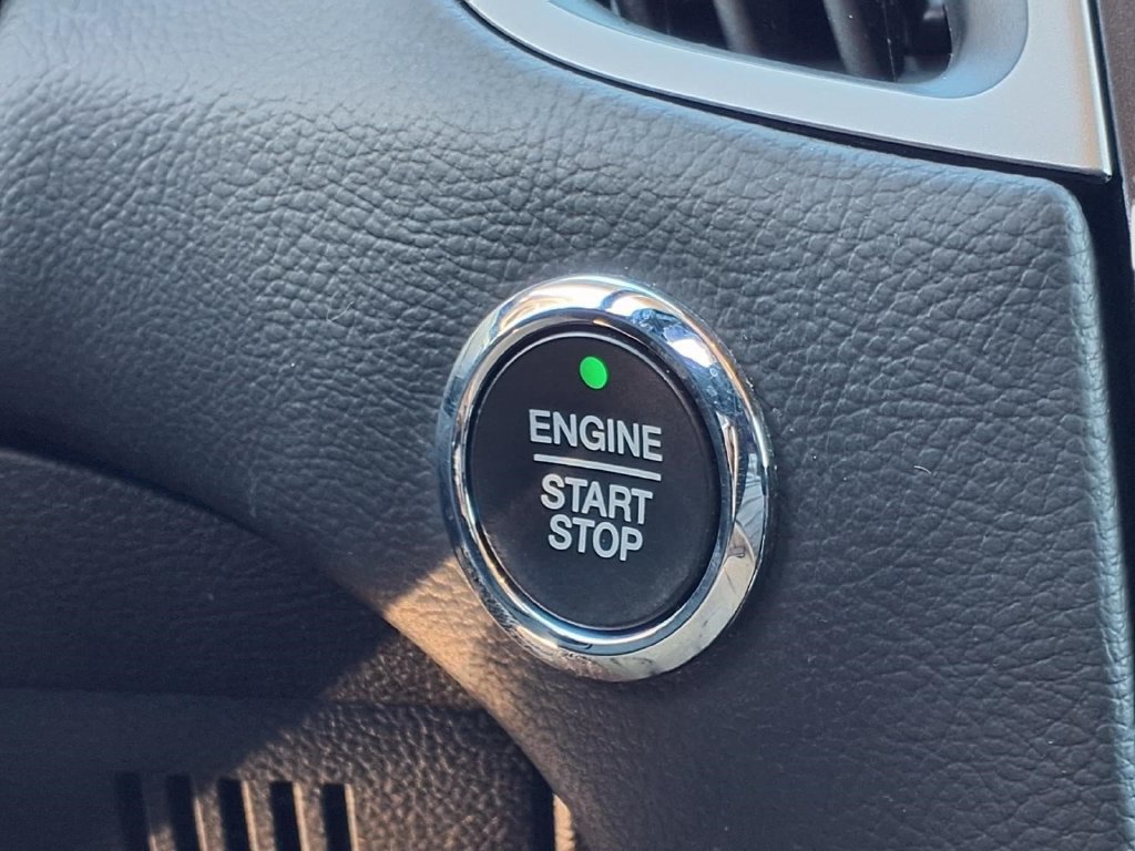 Used 2020 Ford Edge SEL FWD image 16