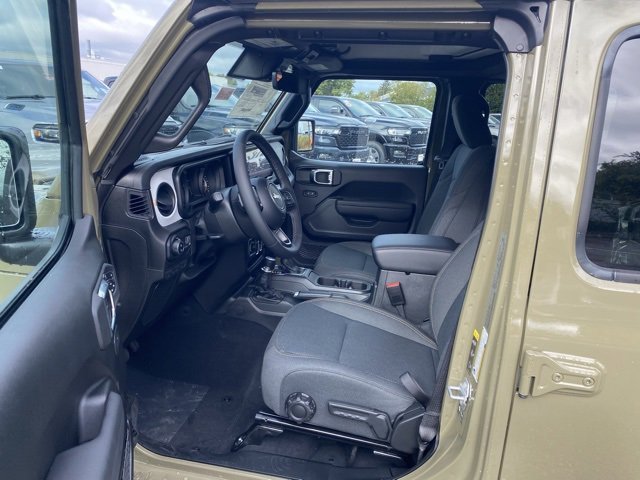 New 2025 Jeep Gladiator Sport image 15