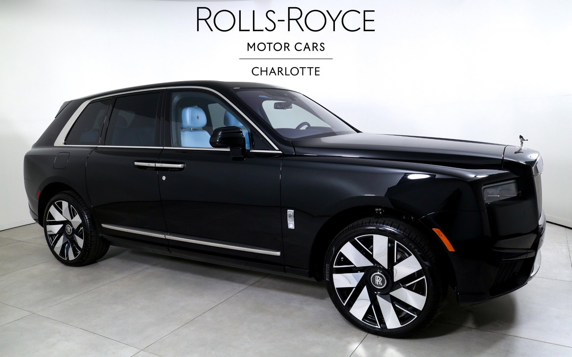New 2026 Rolls-Royce Cullinan AWD/4WD image 5