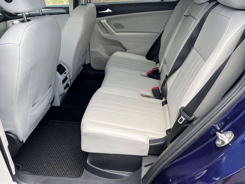 Used 2022 Volkswagen Tiguan SE AWD/4WD image 10