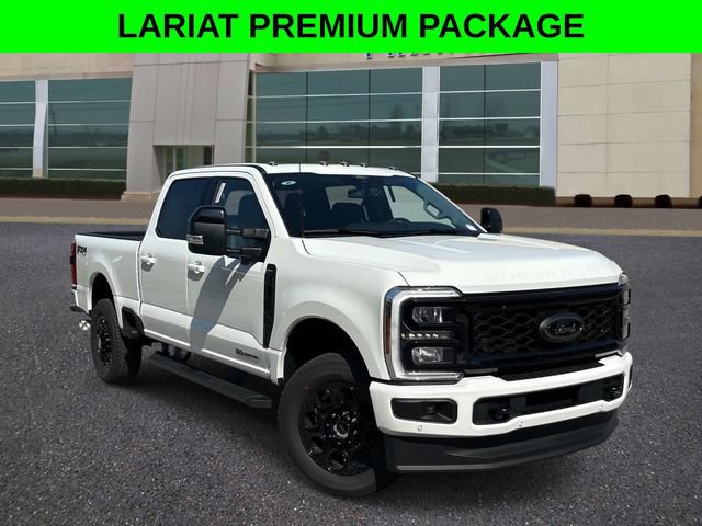 New 2026 Ford F350 Lariat w/ Black Appearance Package