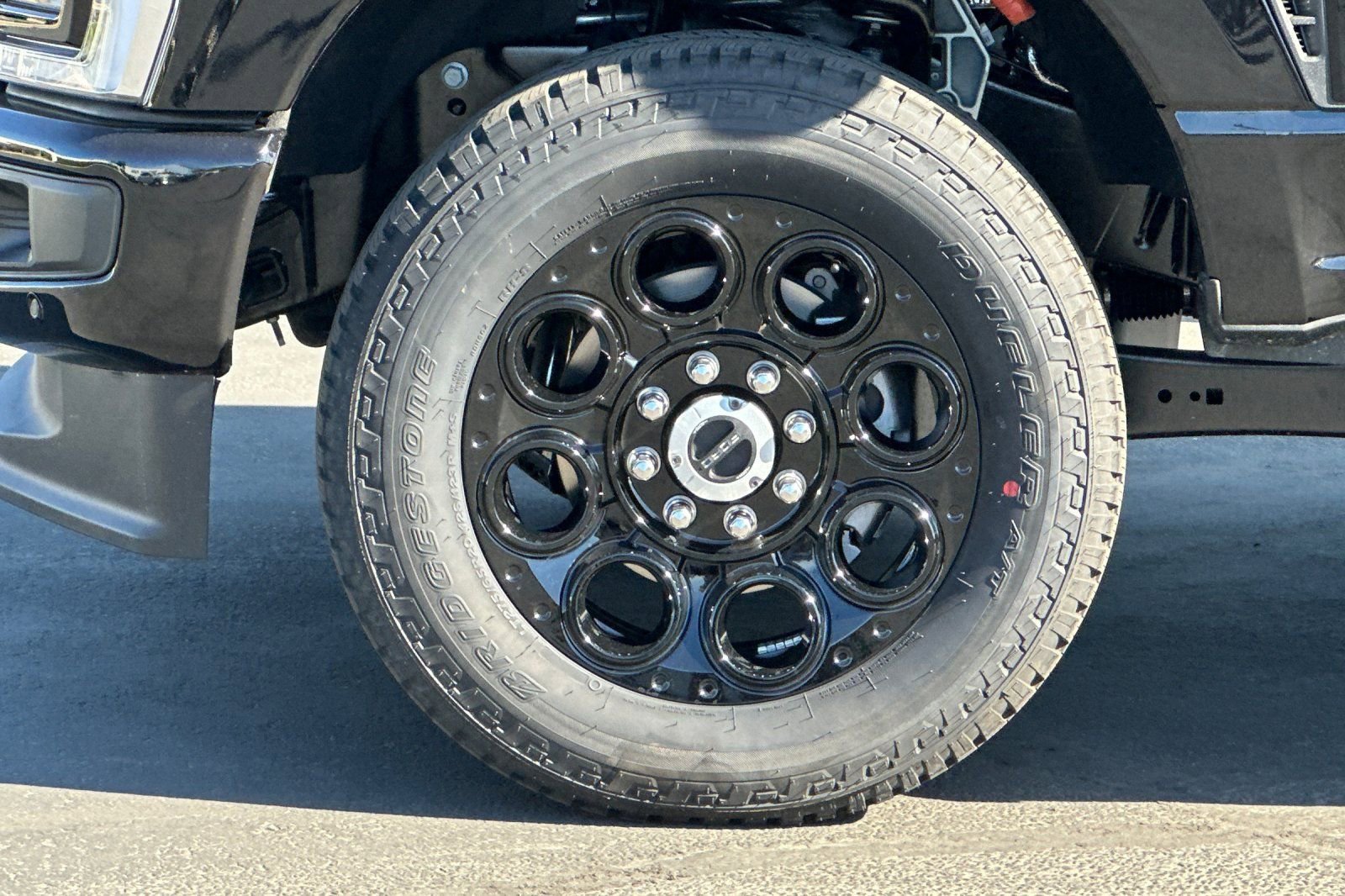 New 2026 Ford F250 Lariat w/ Black Appearance Package image 25