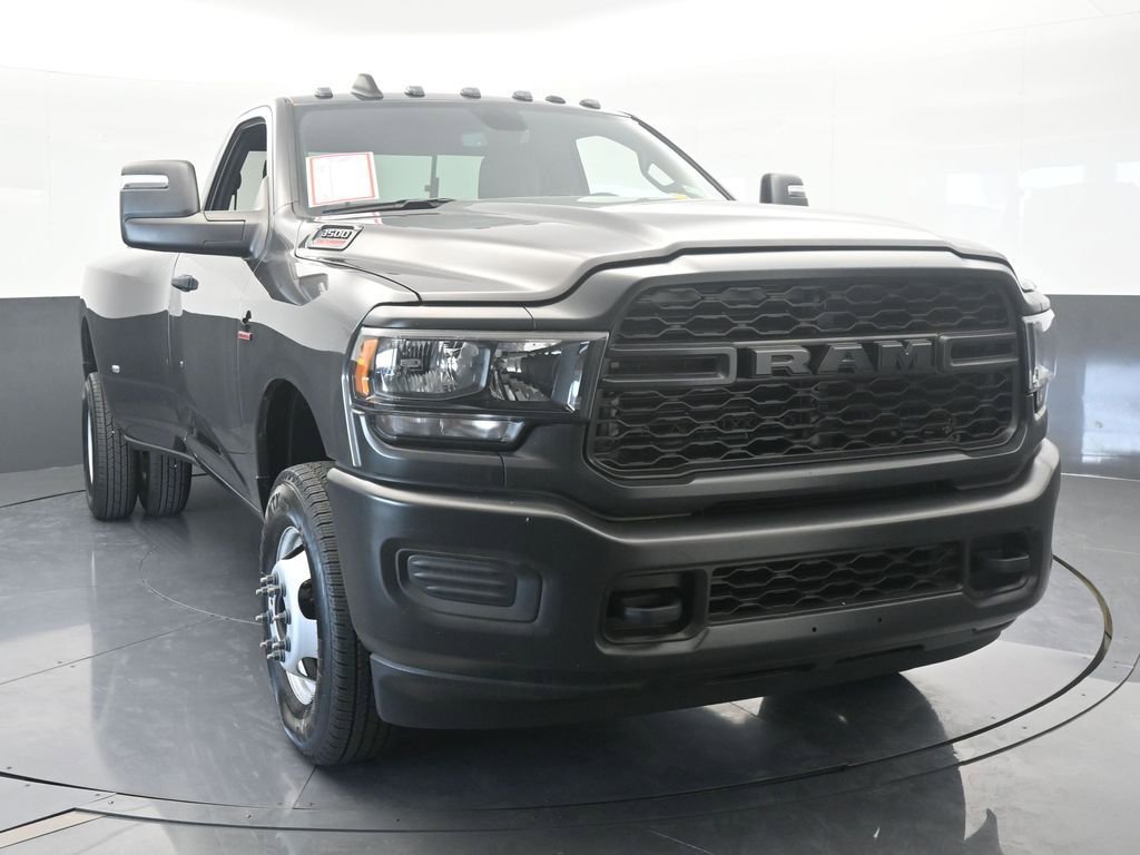 Used 2024 RAM 3500 Tradesman image 9