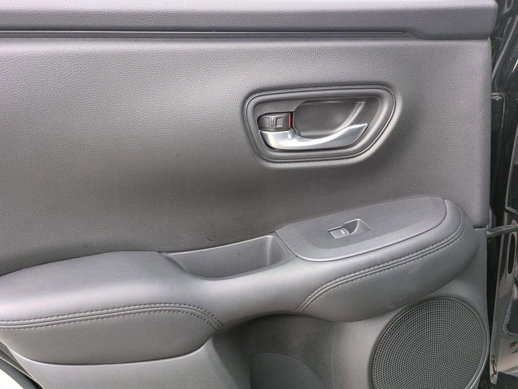Used 2025 Honda HR-V LX image 25