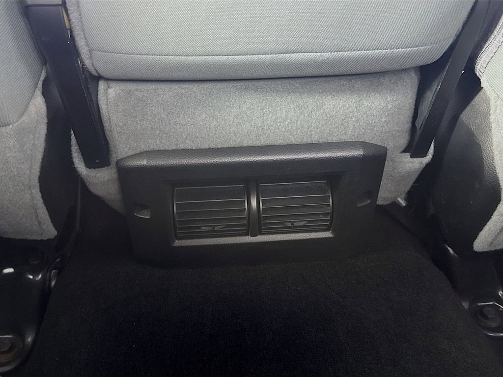 Used 2016 RAM 1500 Express RWD image 28