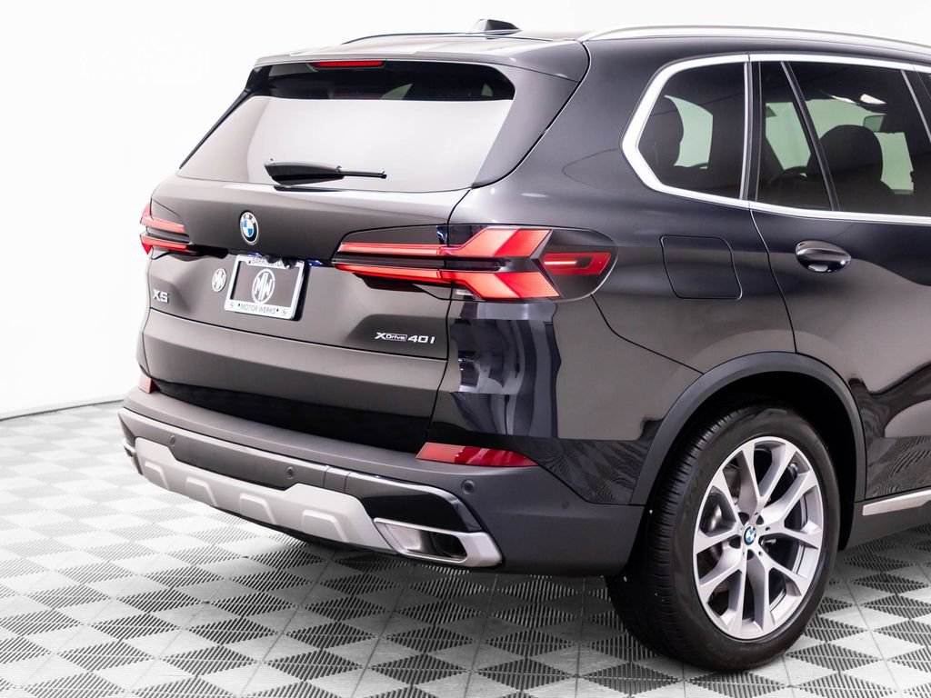 Used 2024 BMW X5 xDrive40i AWD/4WD image 32
