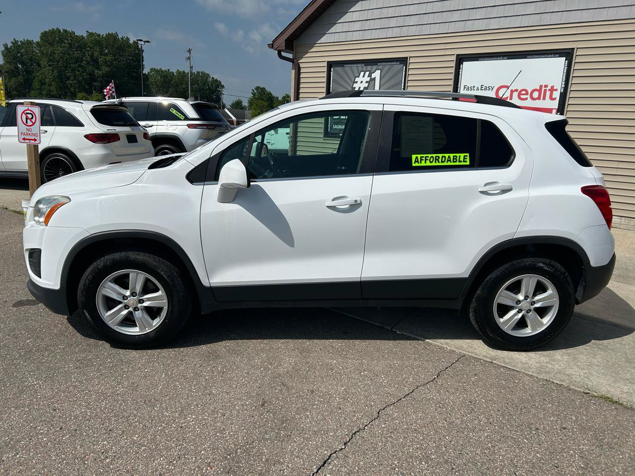 Used 2016 Chevrolet Trax LT w/ LT Sun and Sound Package AWD/4WD image 8