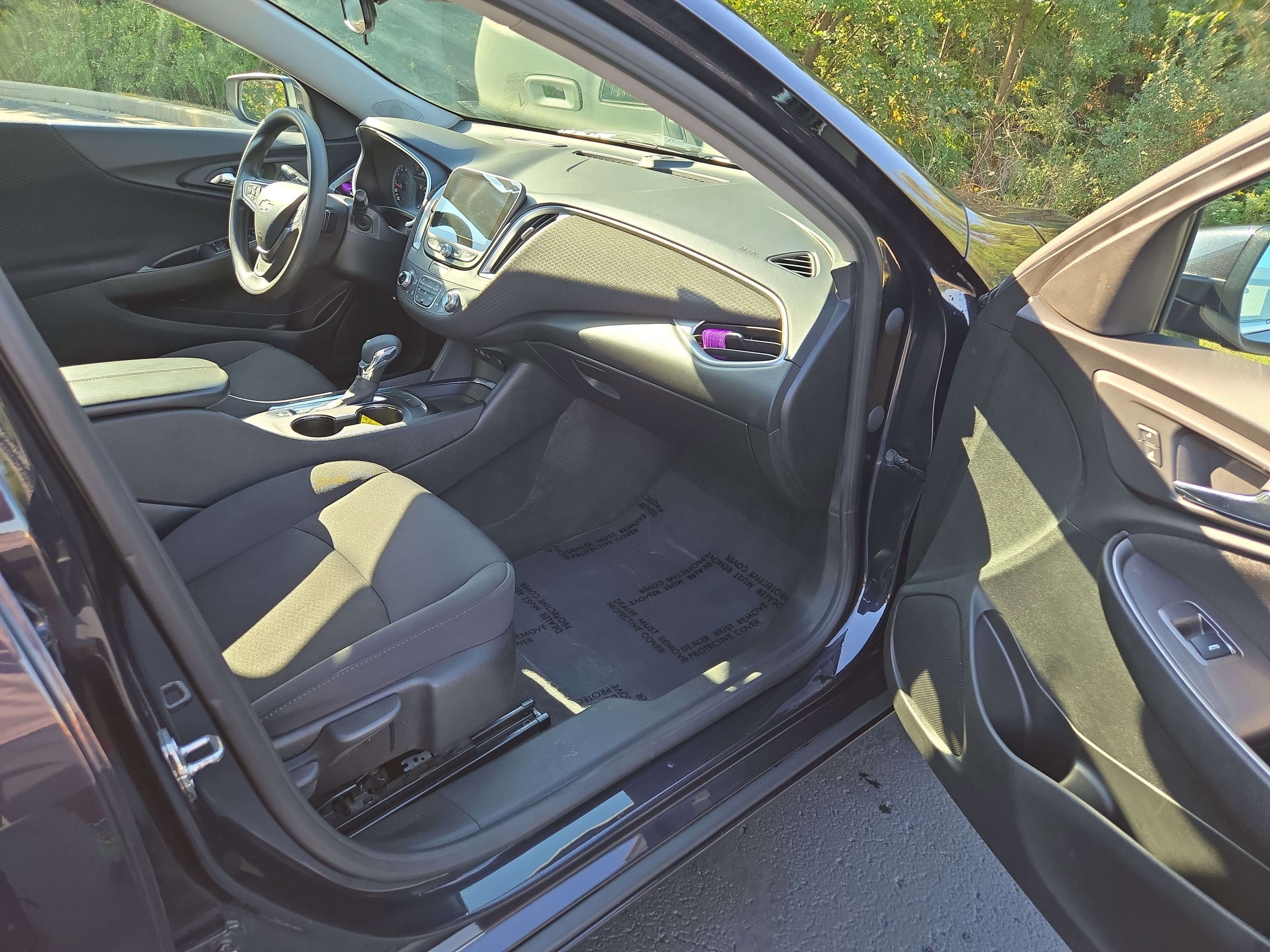 Used 2023 Chevrolet Malibu LT image 24