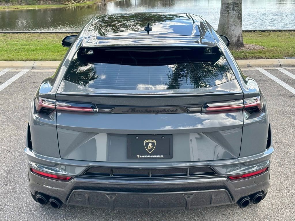 Used 2024 Lamborghini Urus Performante AWD/4WD image 7