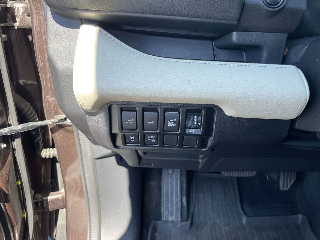 Used 2021 Subaru Ascent Limited w/ Technology Package AWD/4WD image 20
