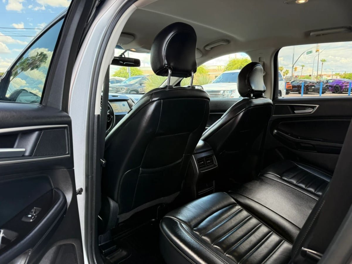 Used 2017 Ford Edge SEL w/ Equipment Group 201A FWD image 41