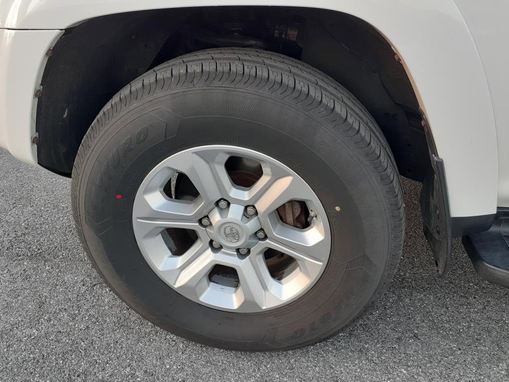 Used 2016 Toyota 4Runner SR5 image 20