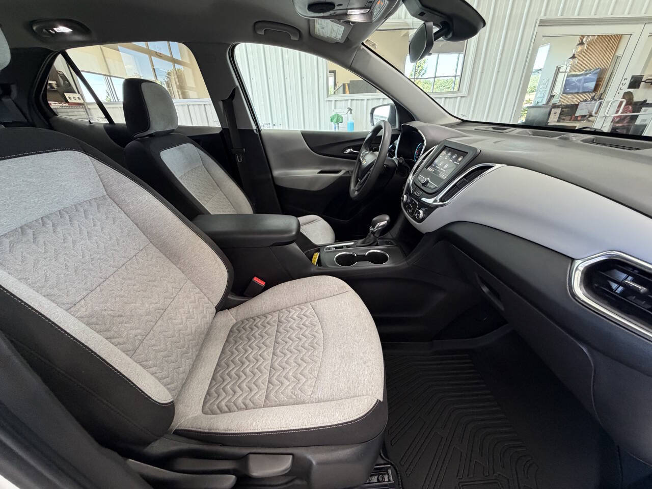 Used 2022 Chevrolet Equinox LS w/ LS Convenience Package AWD/4WD image 34