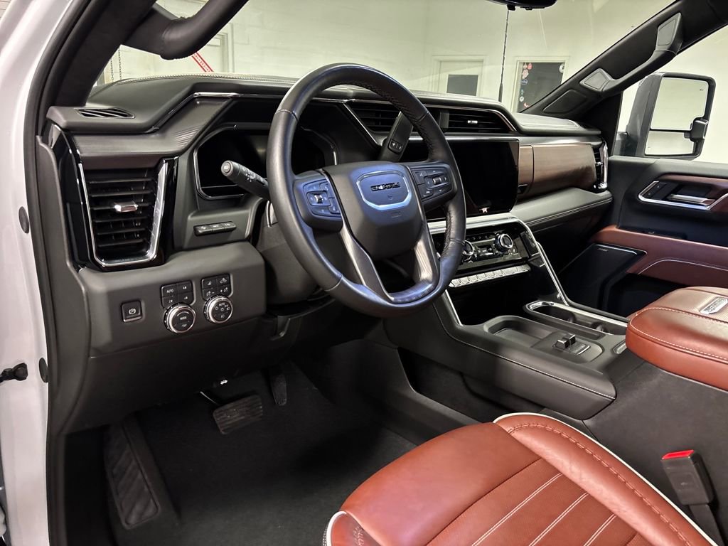 Certified 2025 GMC Sierra 2500 Denali Ultimate image 30