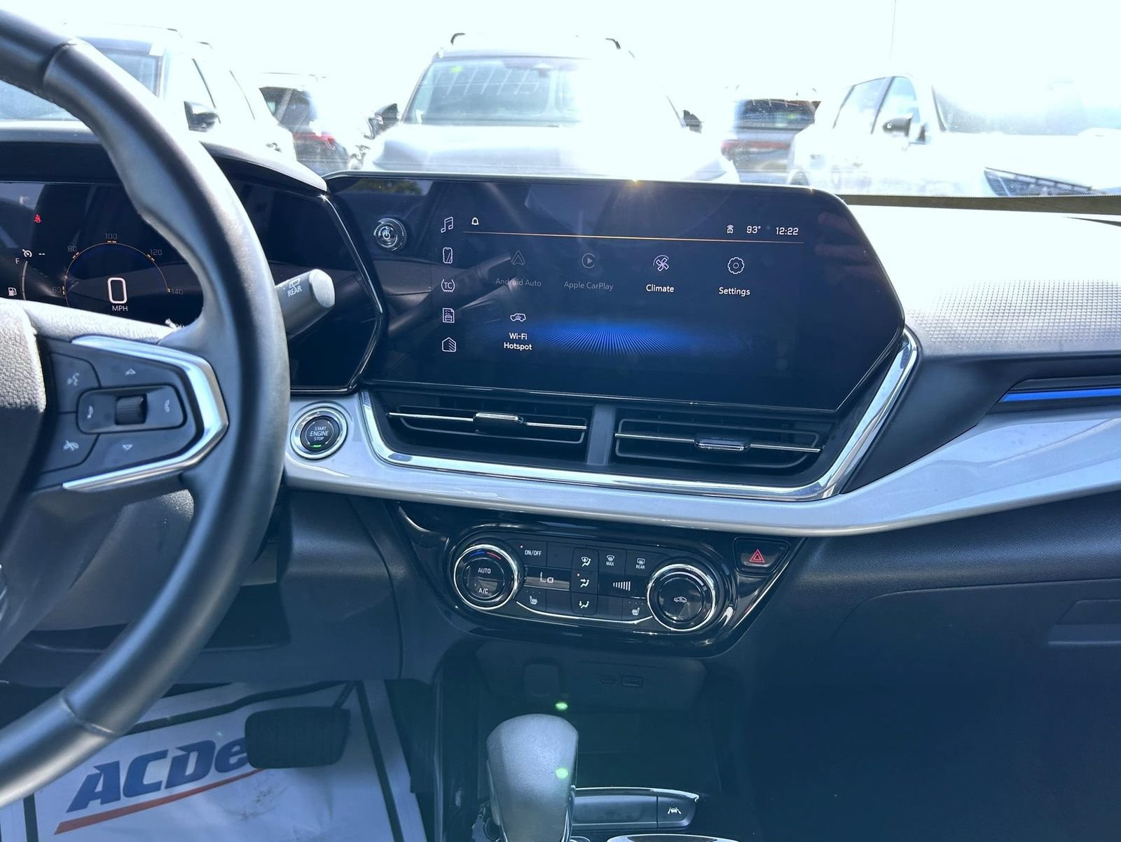 Used 2025 Chevrolet Trax LT w/ LT Convenience Package FWD image 13