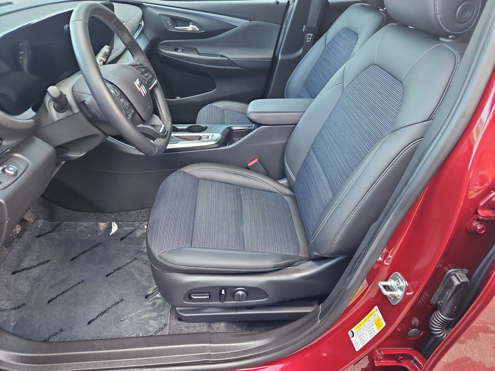 Used 2025 Buick Envista Preferred w/ Convenience I Package FWD image 9