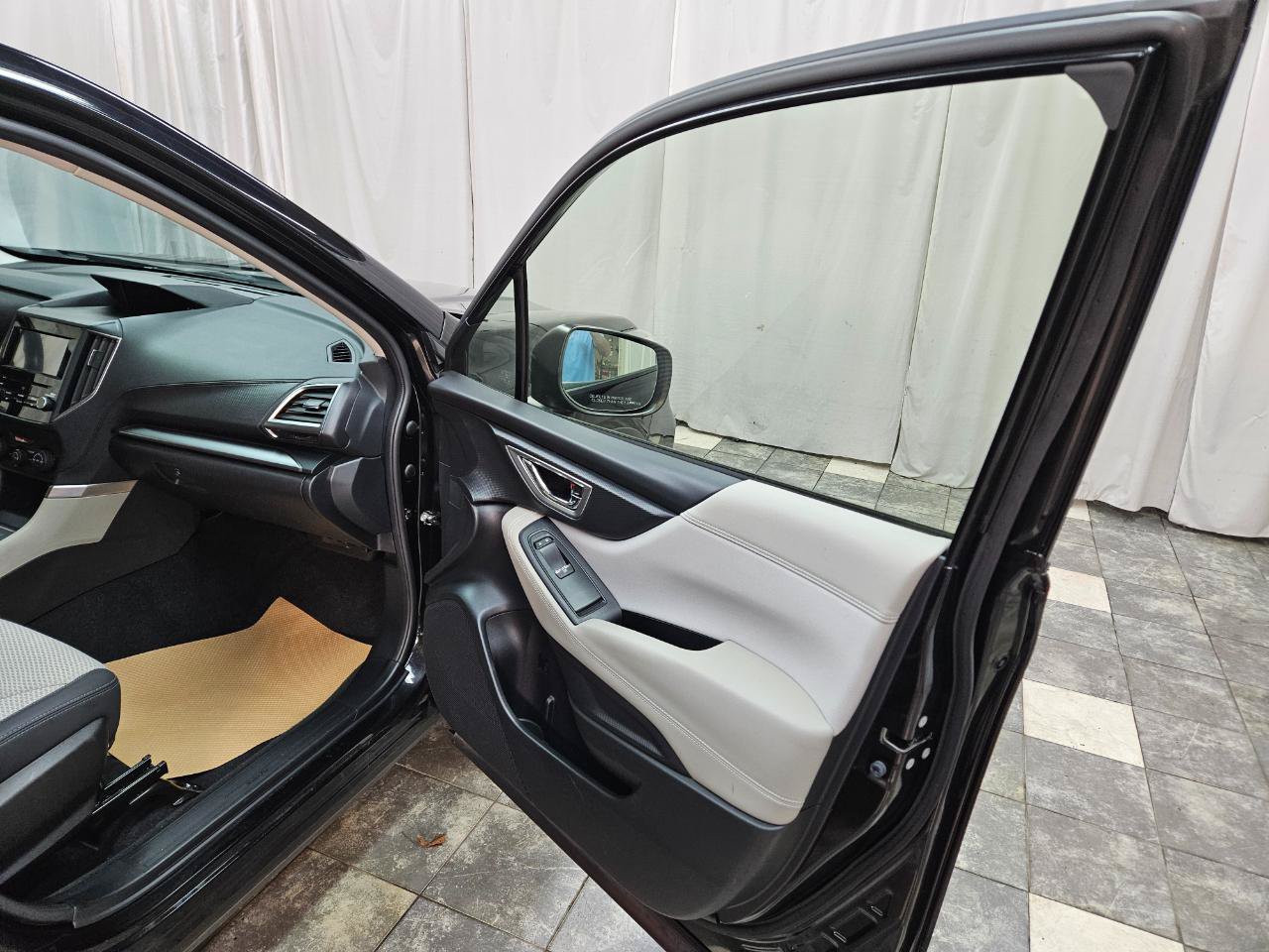 Used 2019 Subaru Forester Premium AWD/4WD image 10