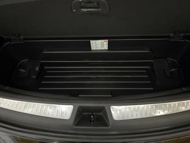 Used 2024 Cadillac XT6 Luxury w/ LPO, Floor Liner Package AWD/4WD image 13