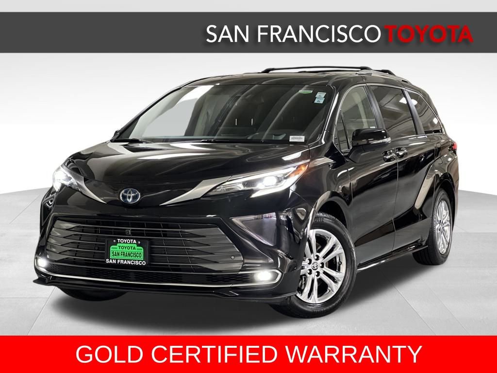 Certified 2022 Toyota Sienna Platinum image 1