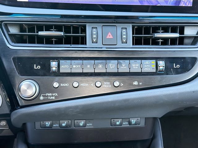 Used 2025 Lexus ES 300h w/ Premium Package FWD image 34