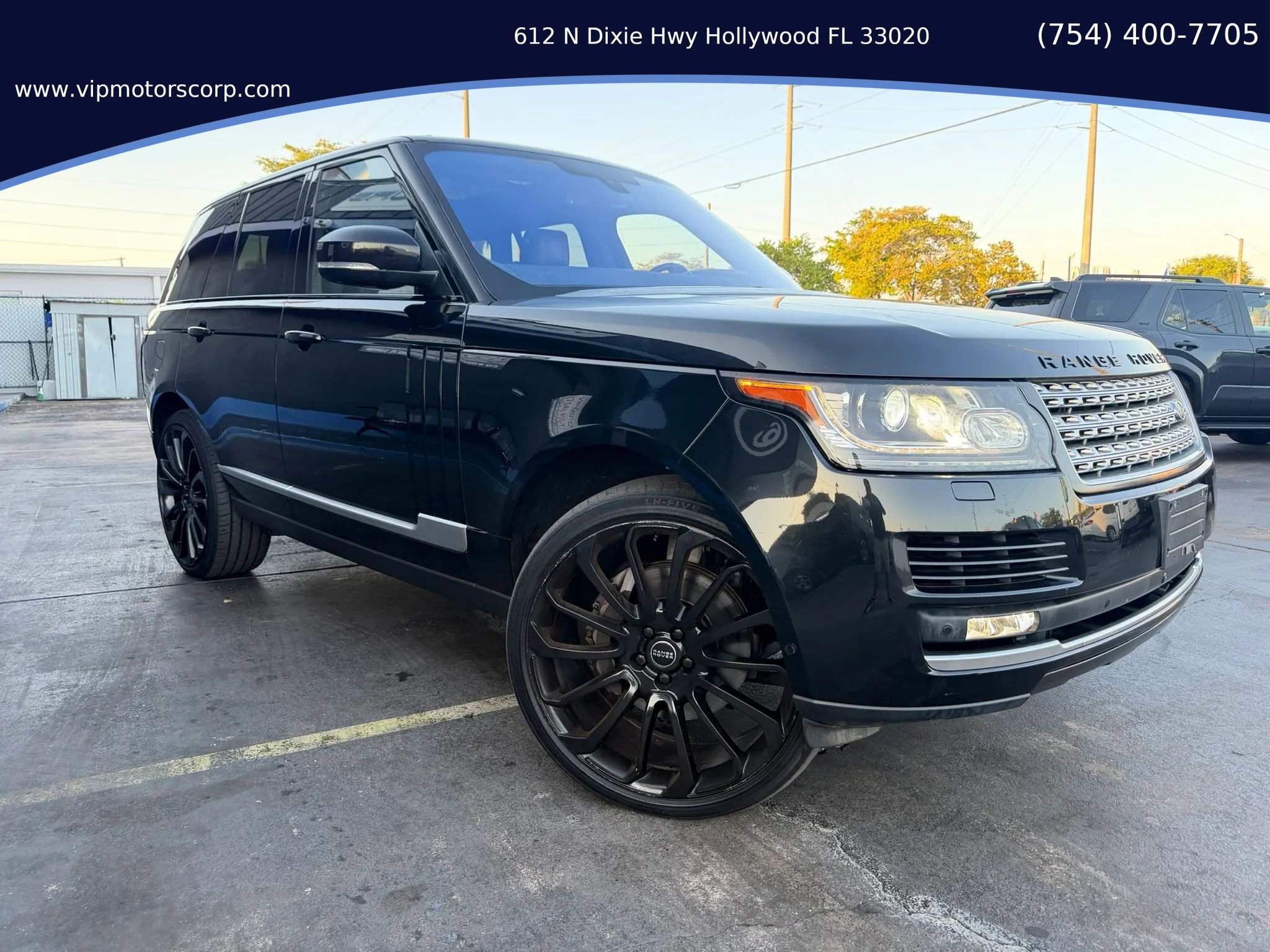 Used 2016 Land Rover Range Rover HSE image 4