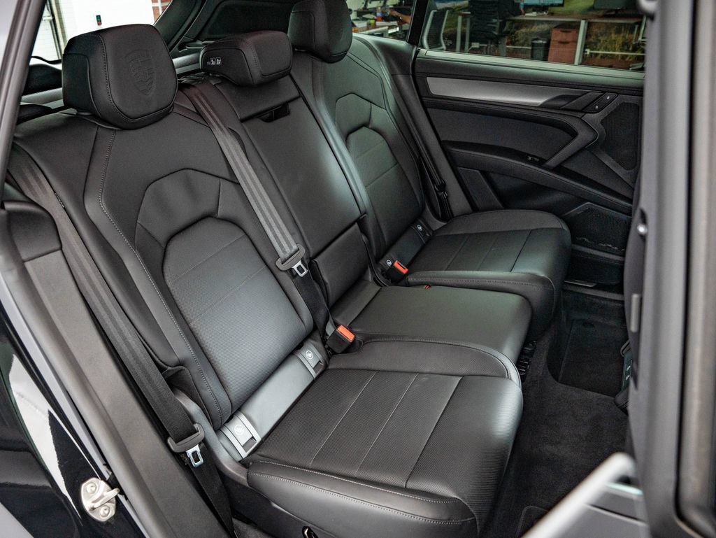 New 2026 Porsche Cayenne Electric AWD/4WD image 47