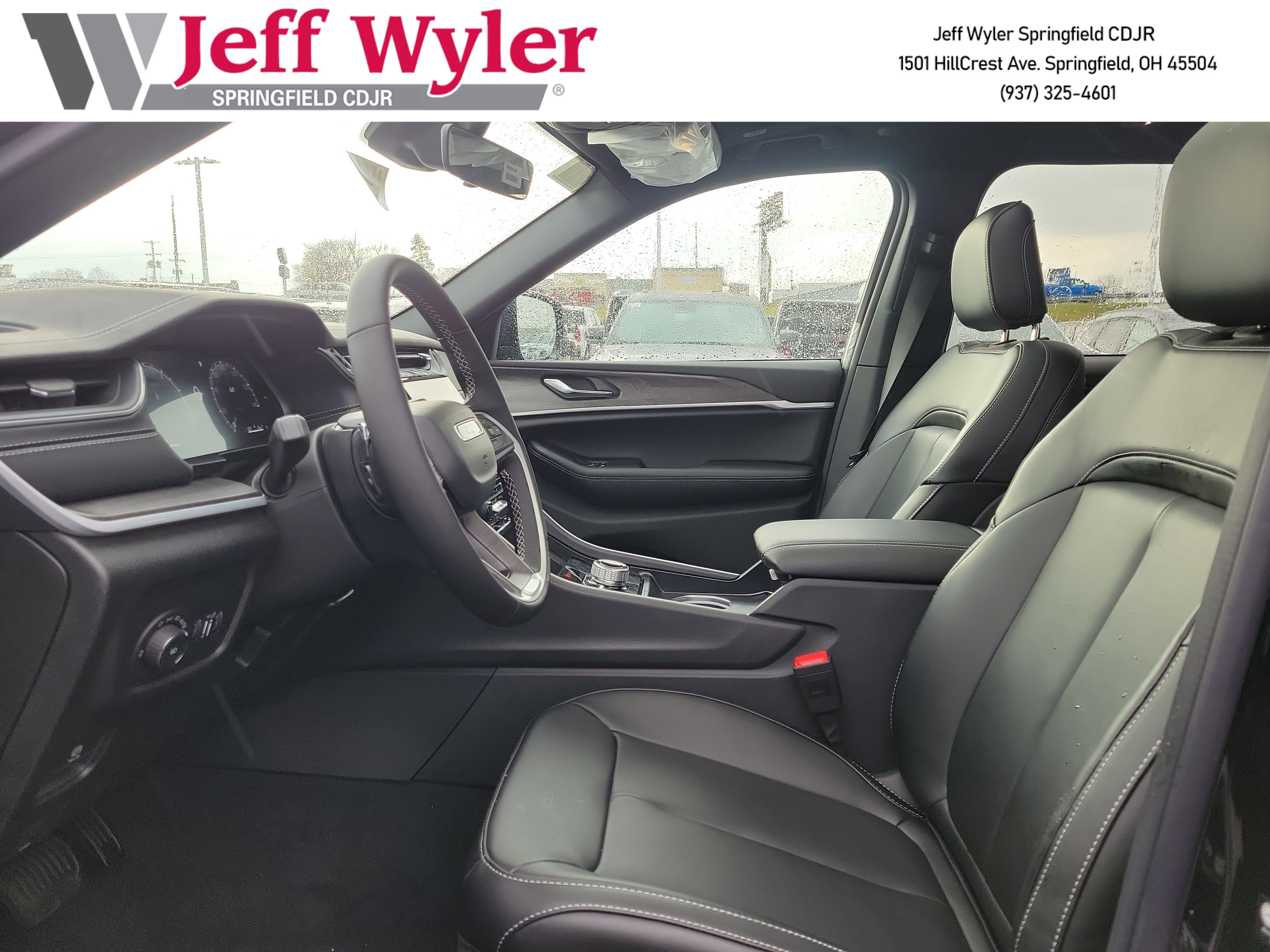 New 2025 Jeep Grand Cherokee Limited image 15