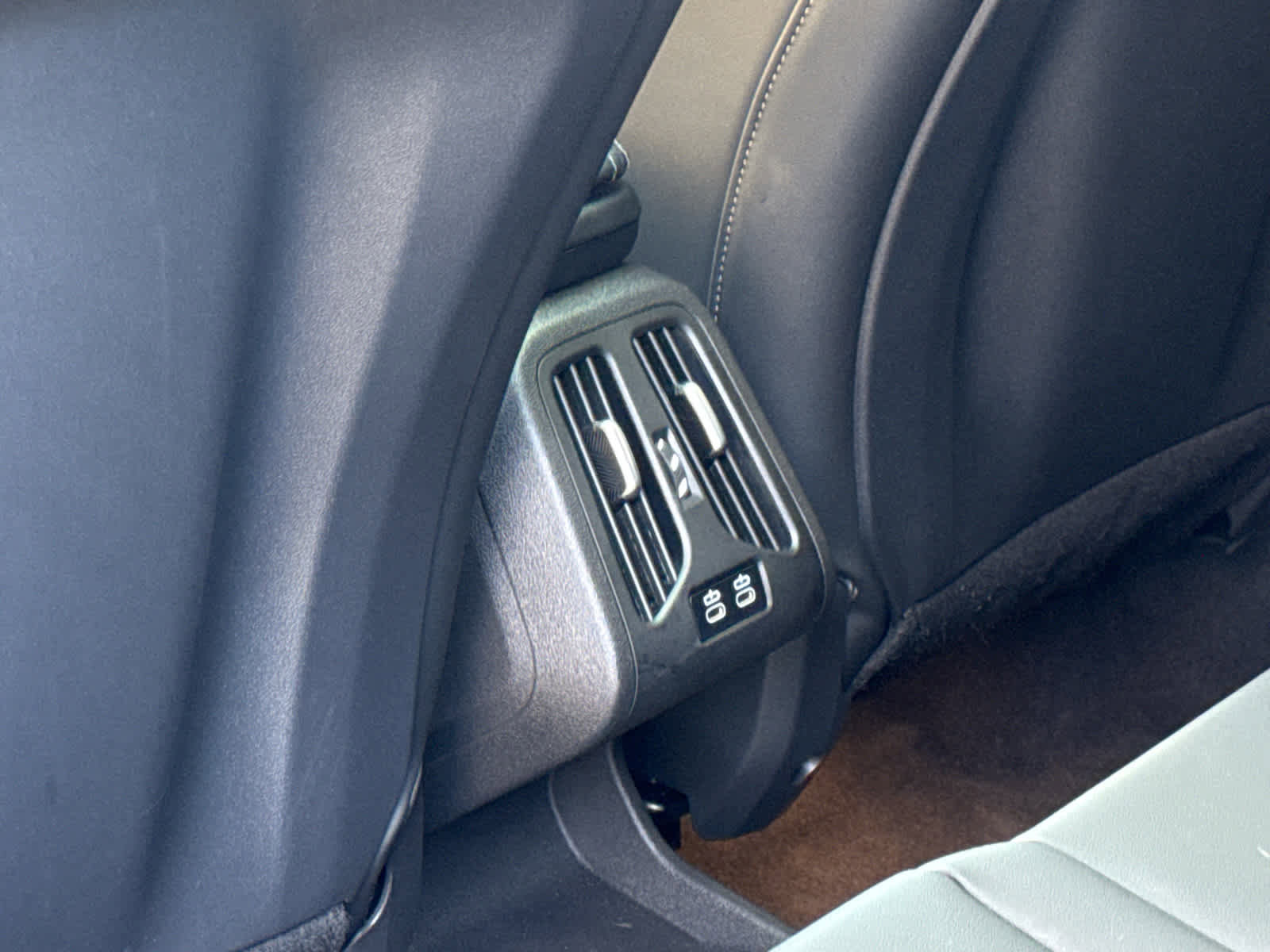 Certified 2025 BMW X2 xDrive28i AWD/4WD image 14