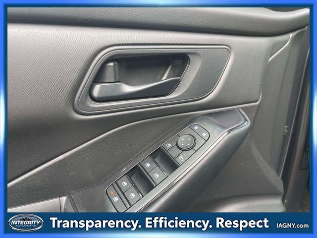 Certified 2025 Nissan Rogue S AWD/4WD image 17