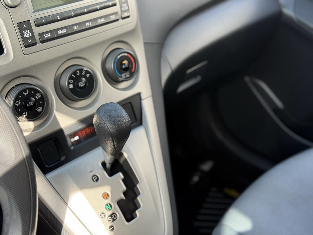 Used 2012 Toyota Matrix S image 9