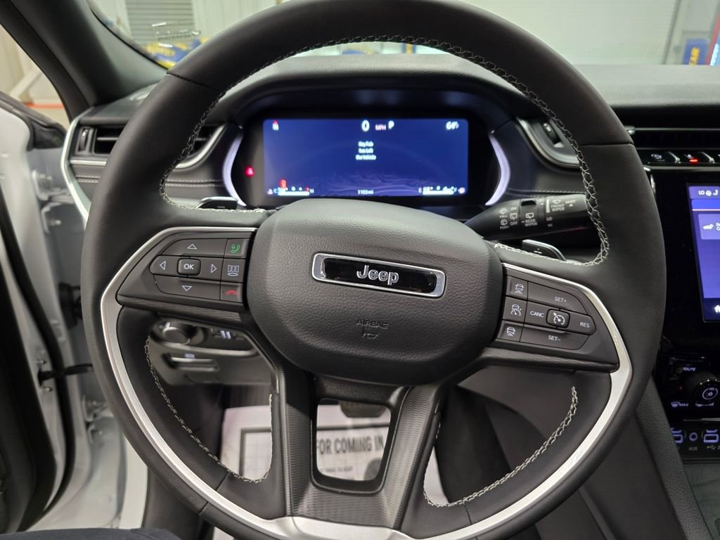 Used 2024 Jeep Grand Cherokee L Laredo w/ Luxury Tech Group I image 16