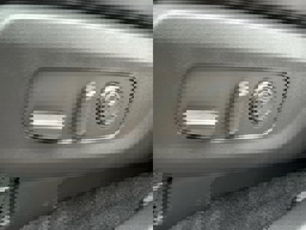 New 2026 Kia Carnival EX image 19