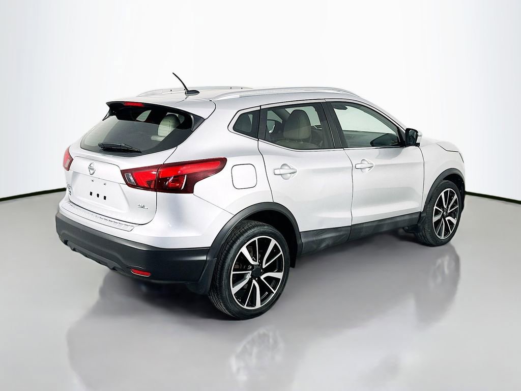 Used 2018 Nissan Rogue Sport SL w/ SL Premium Package FWD image 7