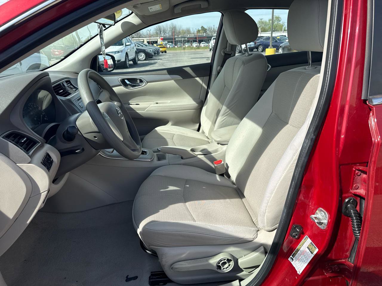 Used 2014 Nissan Sentra S image 9