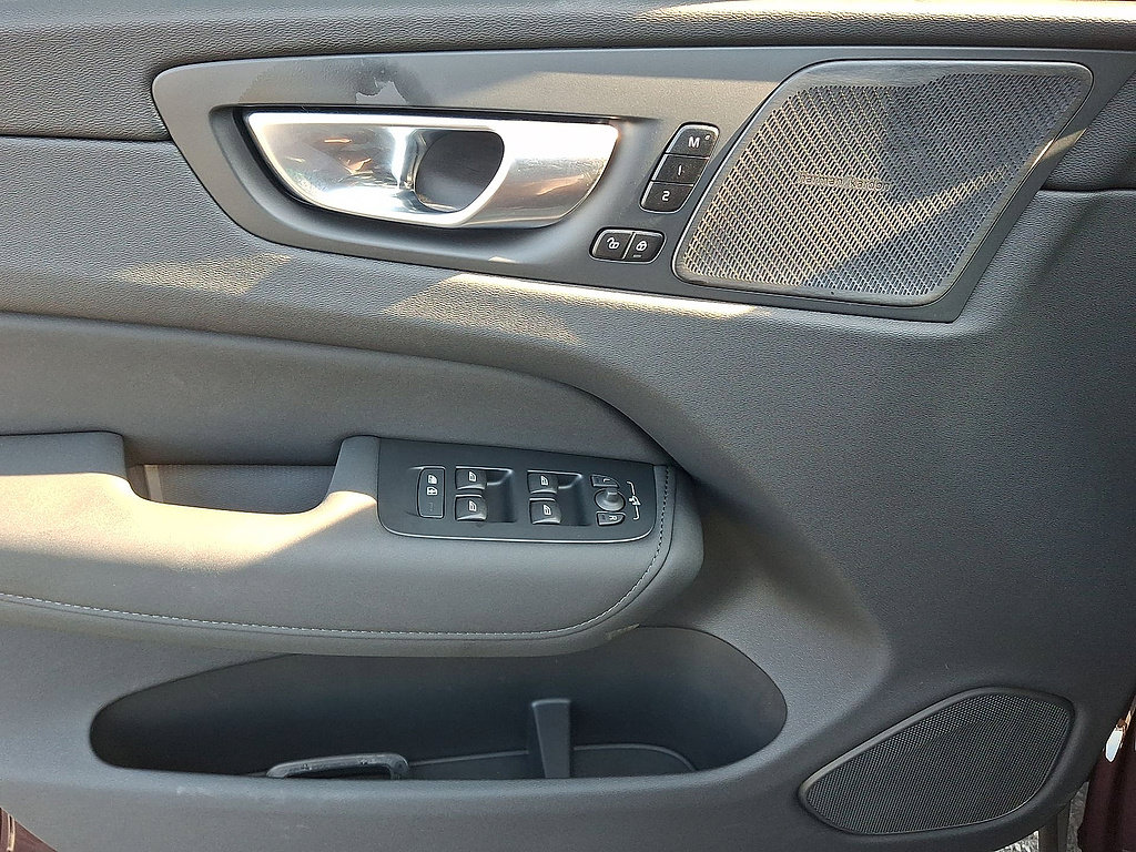 Certified 2025 Ford Explorer Active AWD/4WD image 16